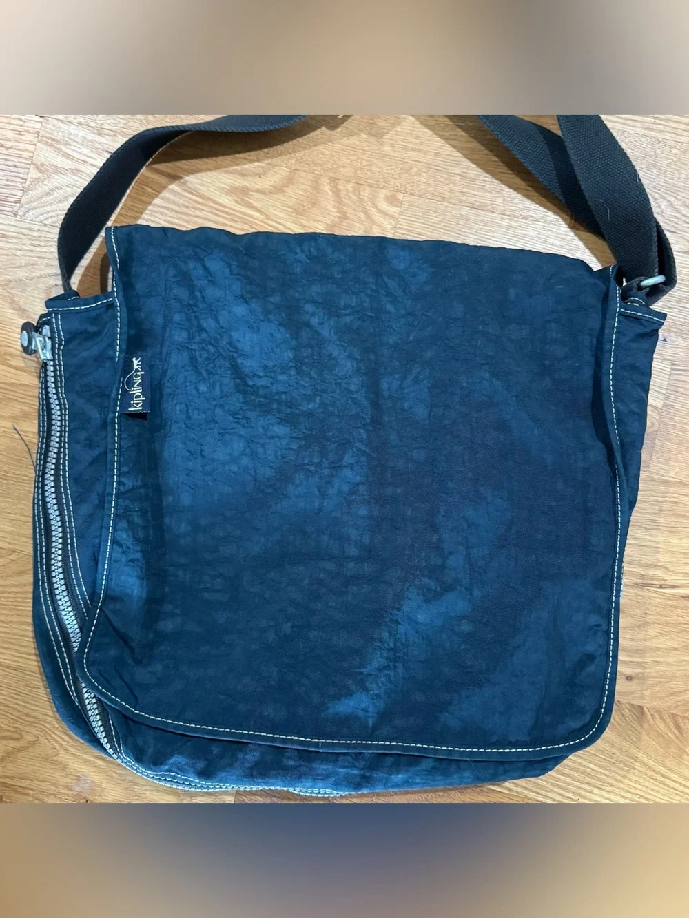 Kipling navy blue